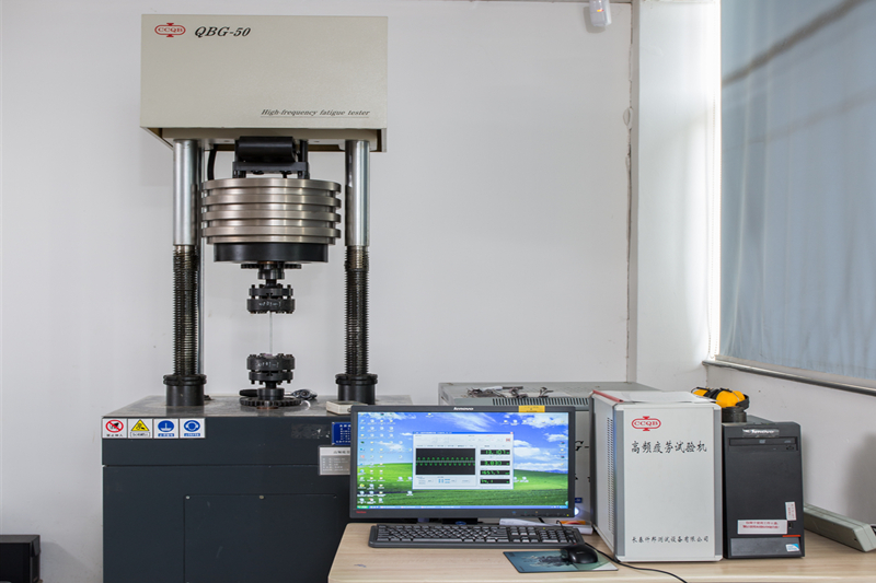 HØJFREKVENS-TRÆTTE-TEST-MASKINE